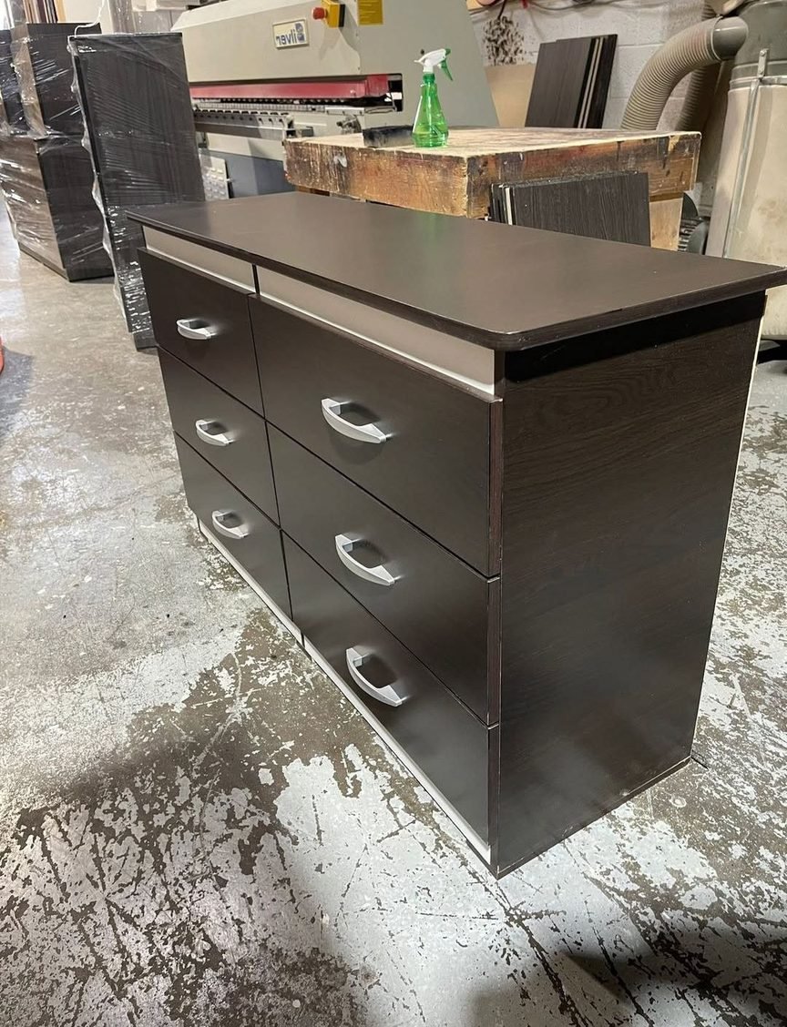 Modern Dark Espresso 6-Drawer Bedroom Dresser with Silver Handles thumbnail 3