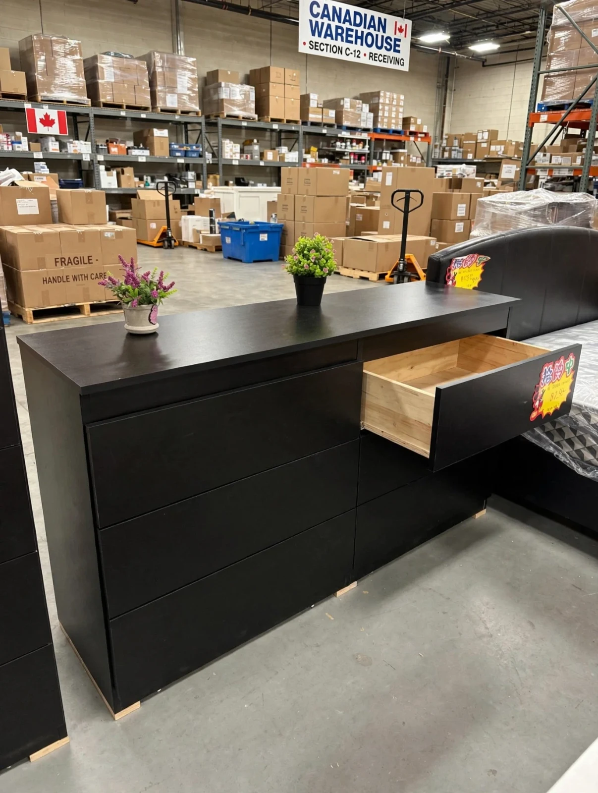 Modern Matte Black 6-Drawer Handleless Dresser